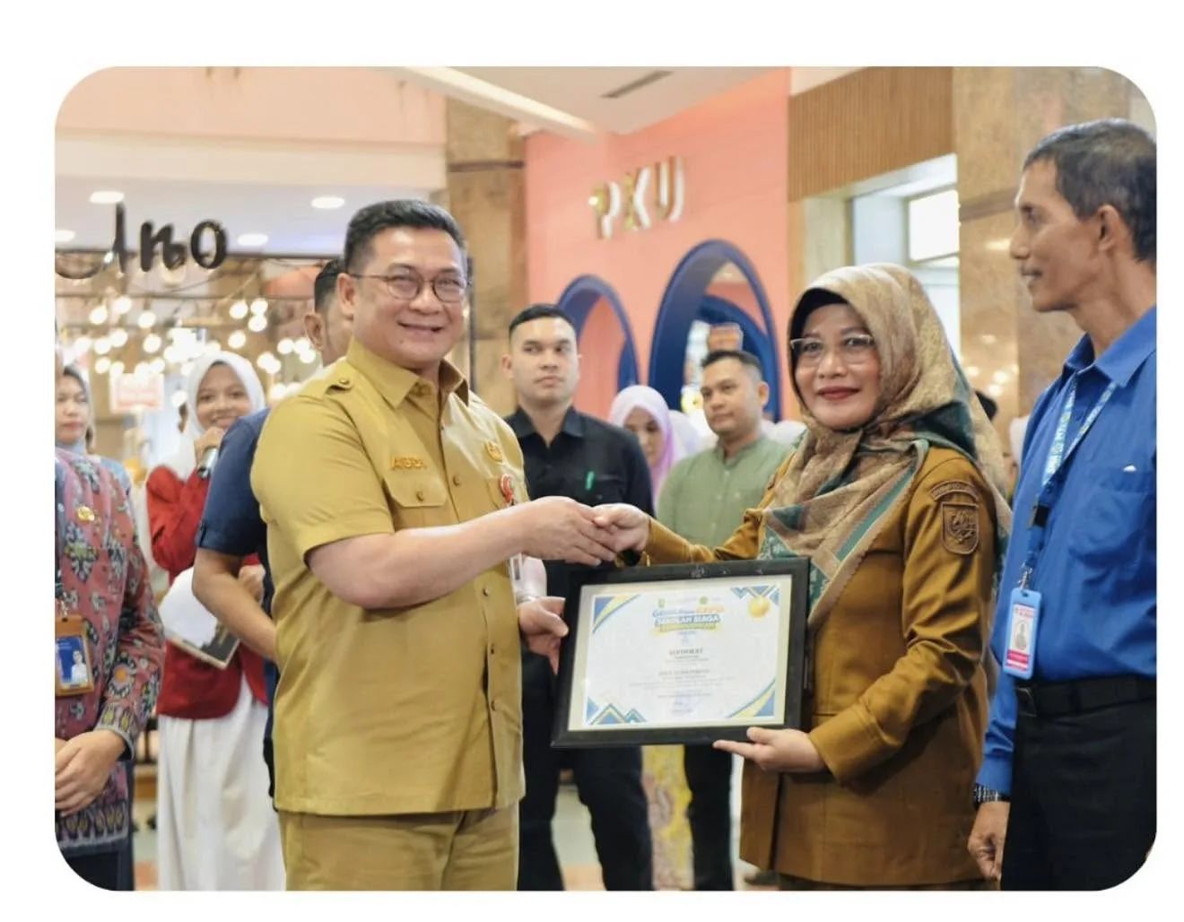SMAN 16 Pekanbaru mengikuti kegiatan SSK di mall SKA Pekanbaru